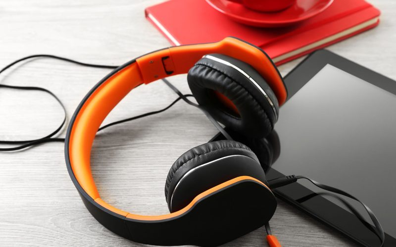 Top Noise-Canceling Headphones Under $200: Best Picks for Budget Buyers